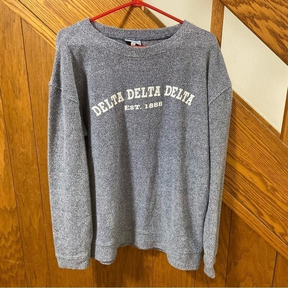 Delta Delta Delta Long Sleeve Shirt Size Large - Picture 1 of 4